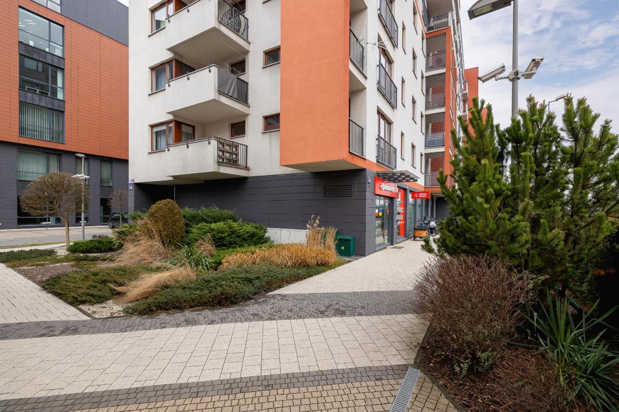 Stylish With Balcony & Parking Cracow By Renters Appartement
